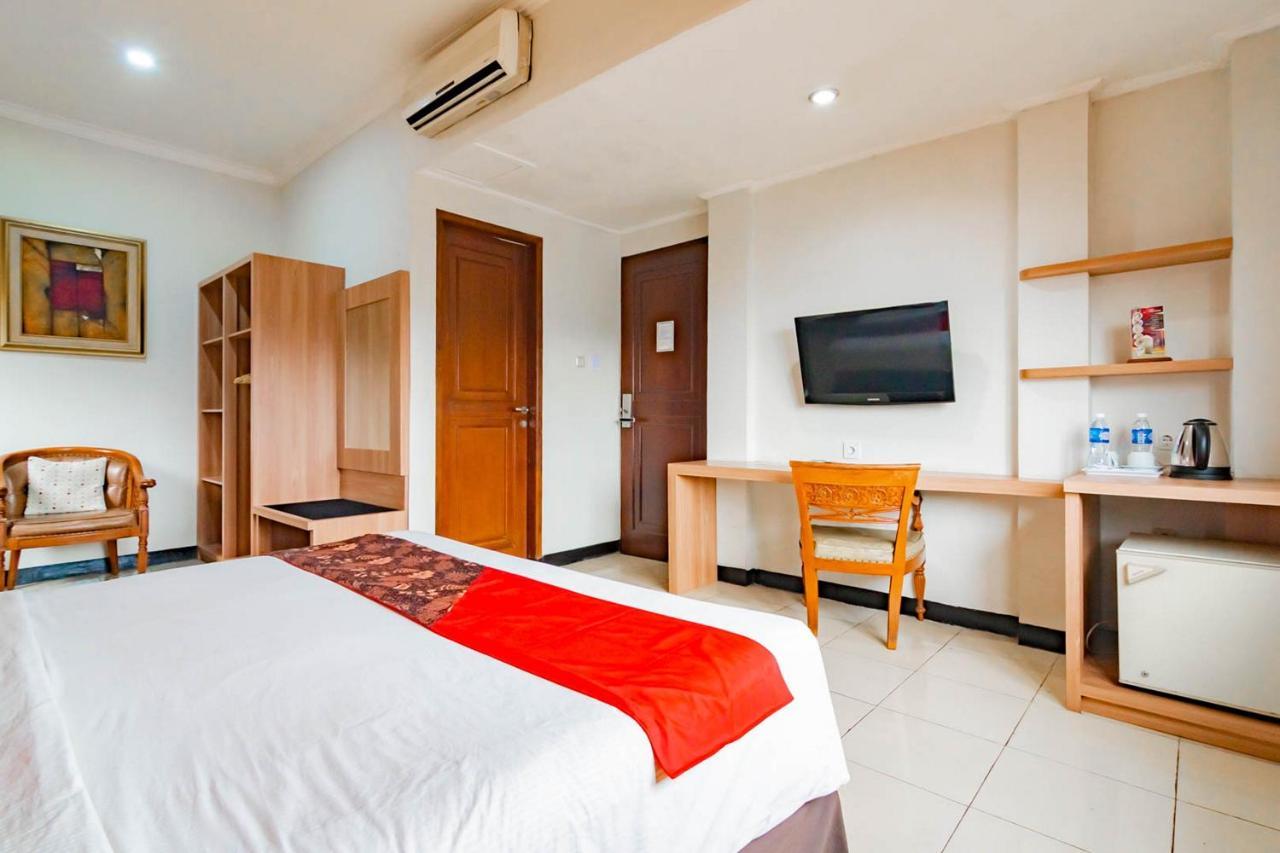 Cihampelas Hotel 2 Mitra Reddoorz Bandung Eksteriør bilde