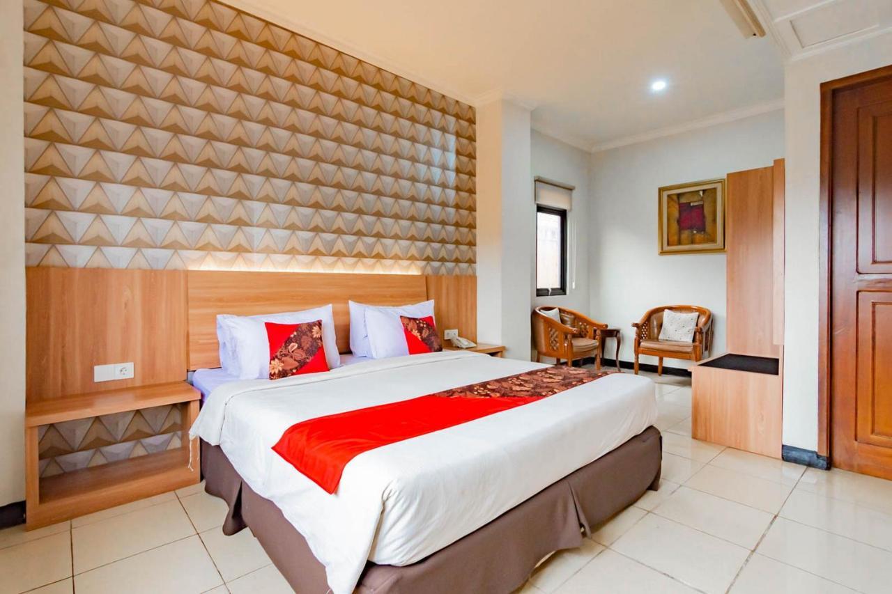 Cihampelas Hotel 2 Mitra Reddoorz Bandung Eksteriør bilde