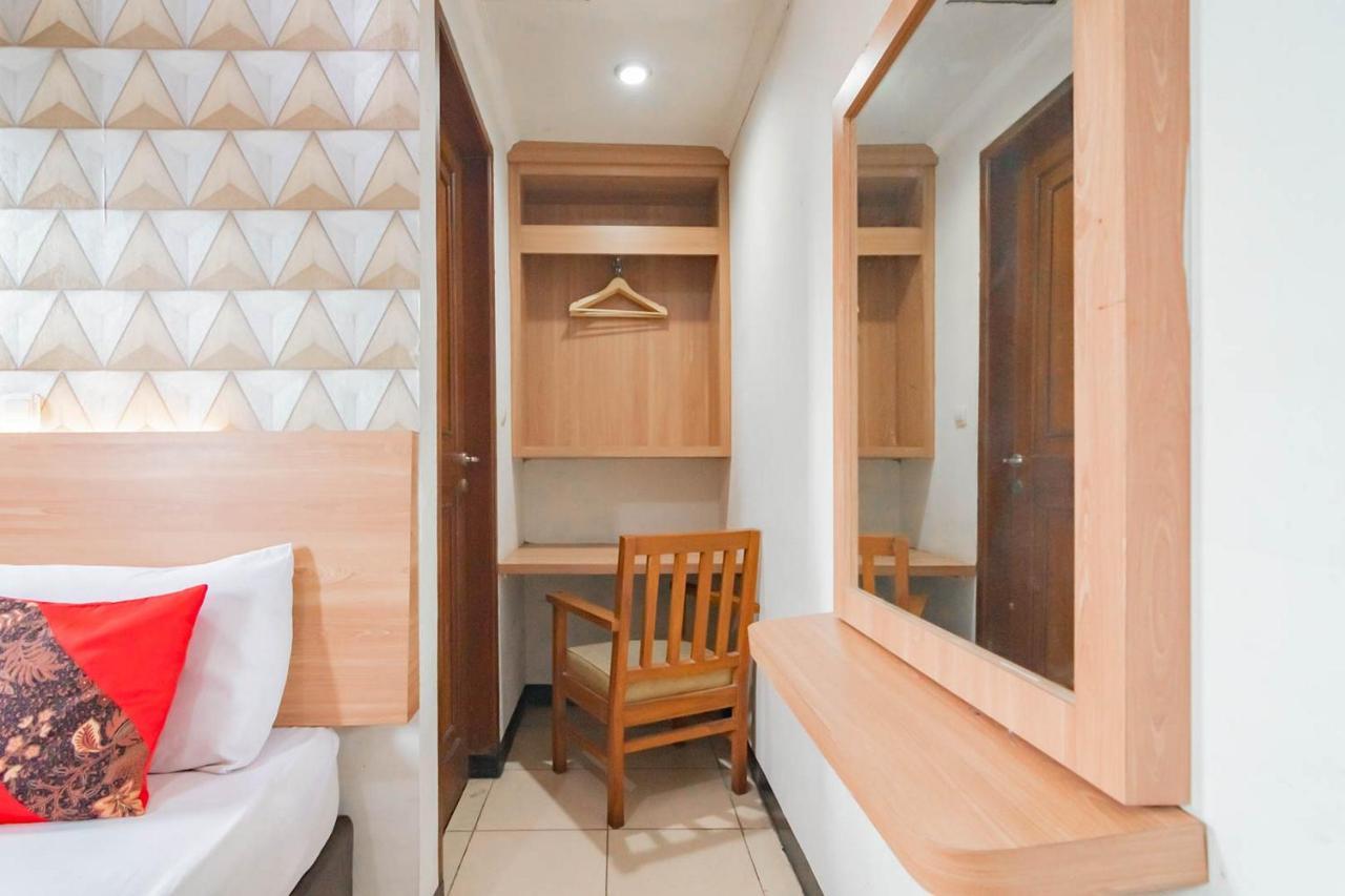 Cihampelas Hotel 2 Mitra Reddoorz Bandung Eksteriør bilde