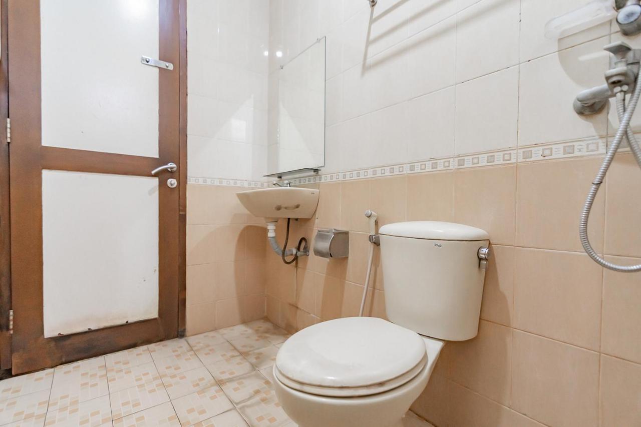 Cihampelas Hotel 2 Mitra Reddoorz Bandung Eksteriør bilde