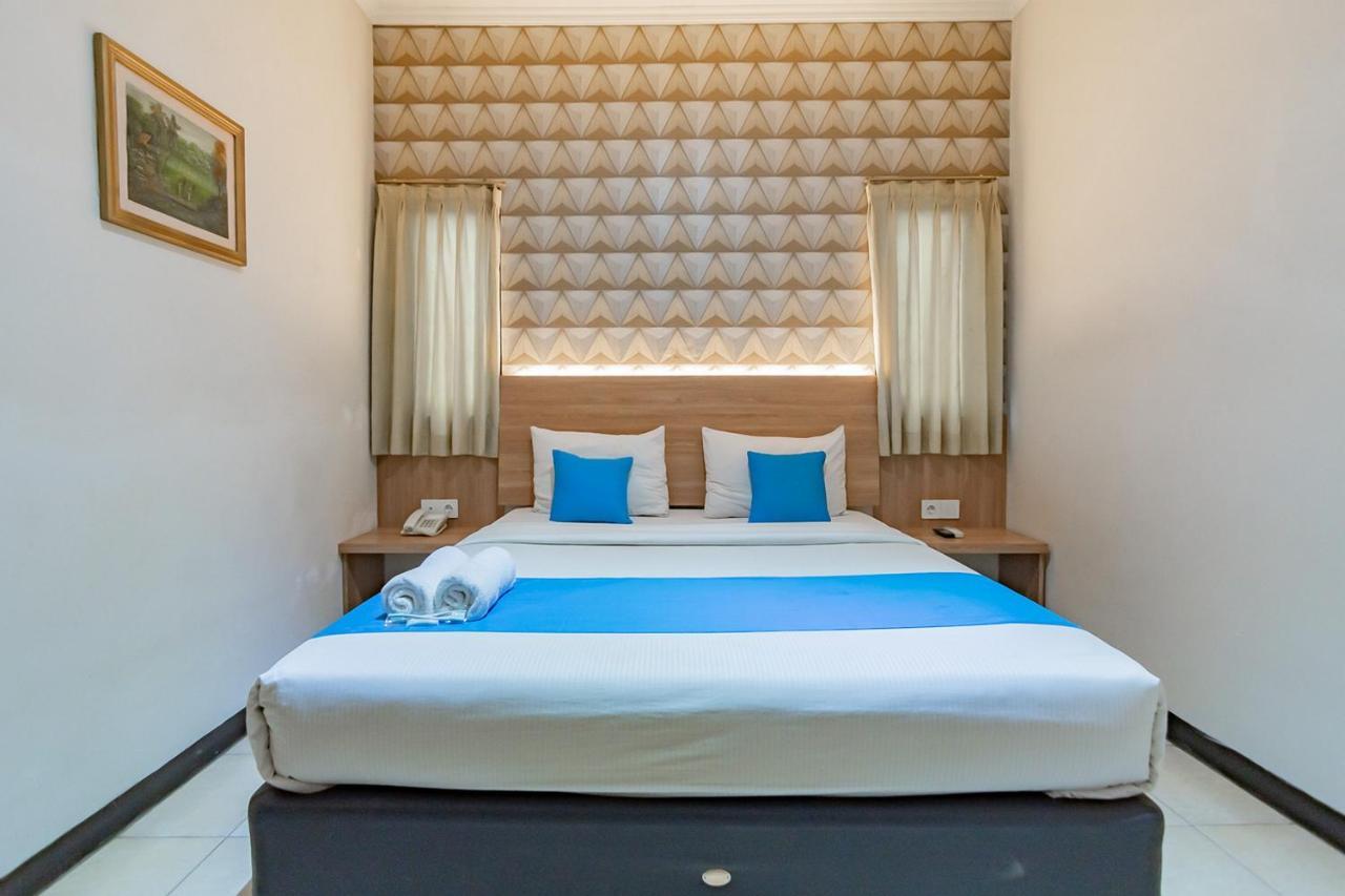 Cihampelas Hotel 2 Mitra Reddoorz Bandung Eksteriør bilde