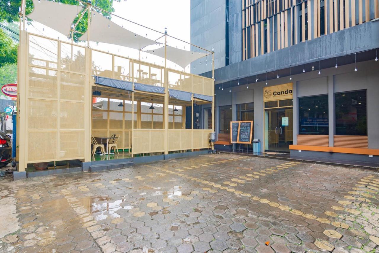 Cihampelas Hotel 2 Mitra Reddoorz Bandung Eksteriør bilde